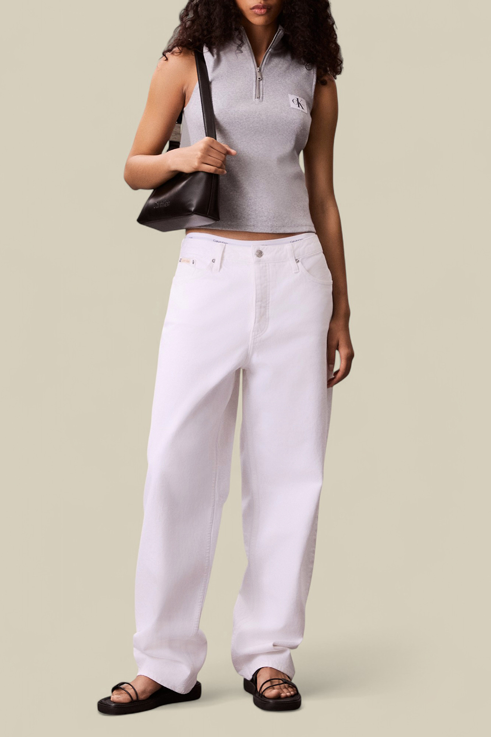 תמונת כל הלוק של גופייה